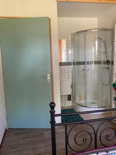 Aan De Dijk Hotel Дордрехт Екстериор снимка