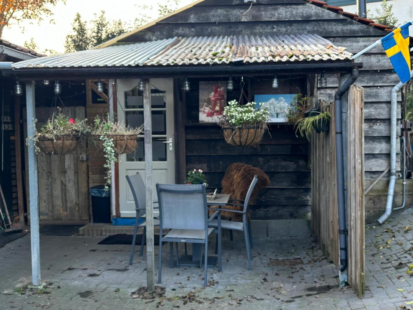 Aan De Dijk Hotel Дордрехт Екстериор снимка